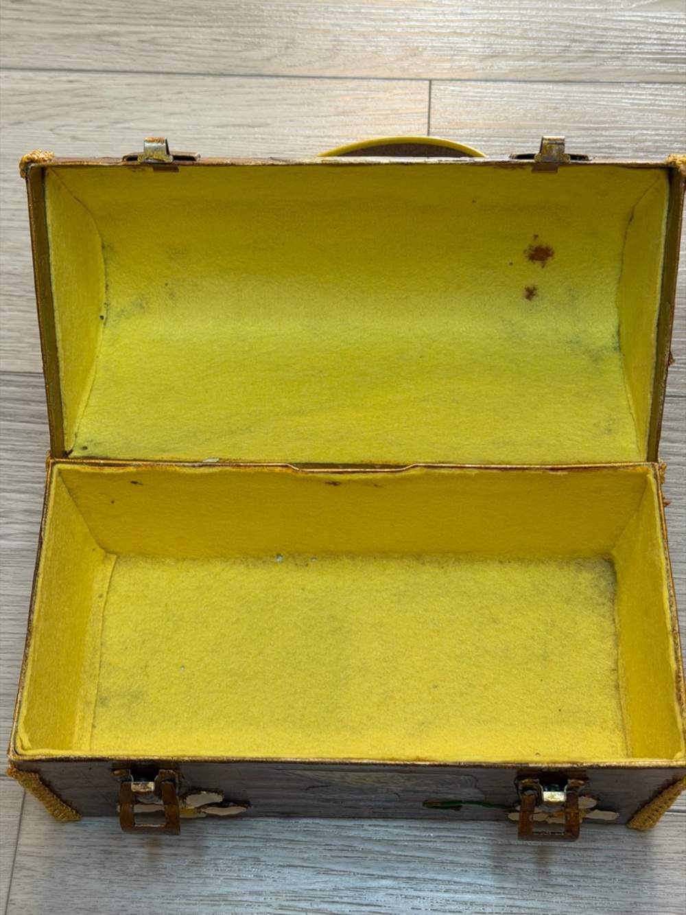 VTG Box Purse Metal Handbag Decoupaged Owl Hand Painted 3D Flowers Yellow Hippie - Picture 10 of 16